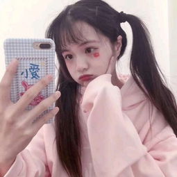 麦田里的“孤独树”走红，大批打卡游客频频踩踏周边麦田，67岁农妇劝阻无果怒砍孤独树驱访客